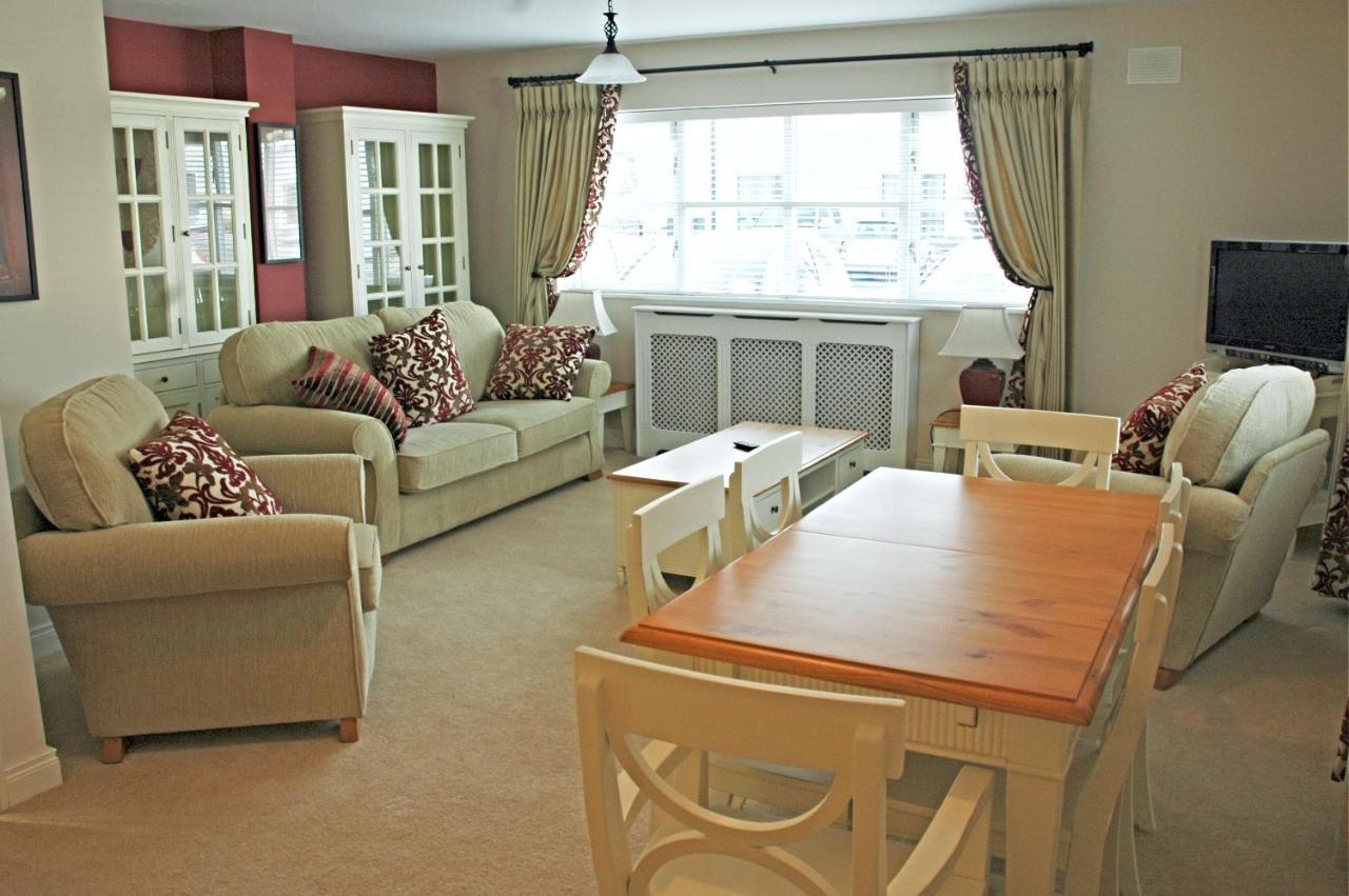 Moyvalley Hotel Self Catering Cottages Eksteriør bilde